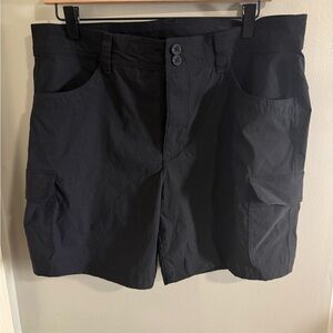 Eddie Bauer Black Cargo Shorts with Relaxed Fit